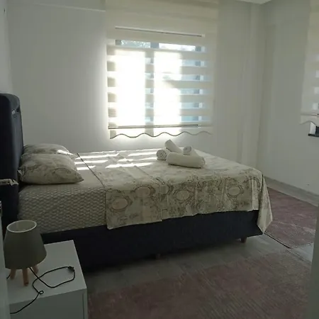 Vakantiehuis Charming Villa With Private Pool In Sapanca