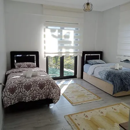 Vakantiehuis Charming Villa With Private Pool In Sapanca Sakarya (Marmara)