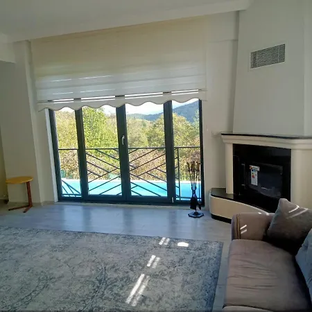 Vakantiehuis Charming Villa With Private Pool In Sapanca Sakarya (Marmara)